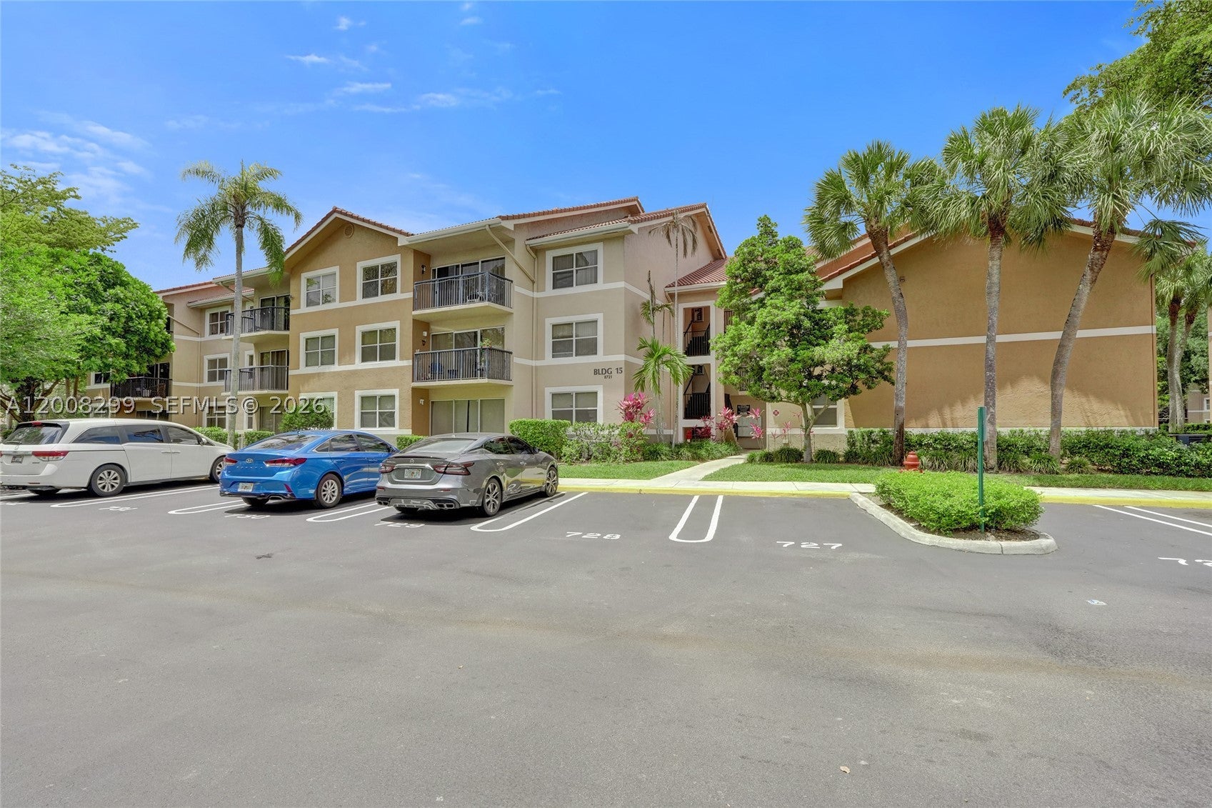 8721 Wiles Rd 101