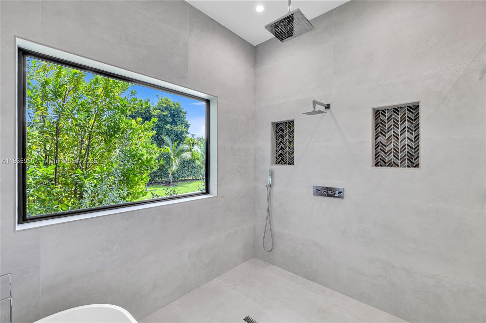 ANDREWS & BIGMAN SUB - Residential