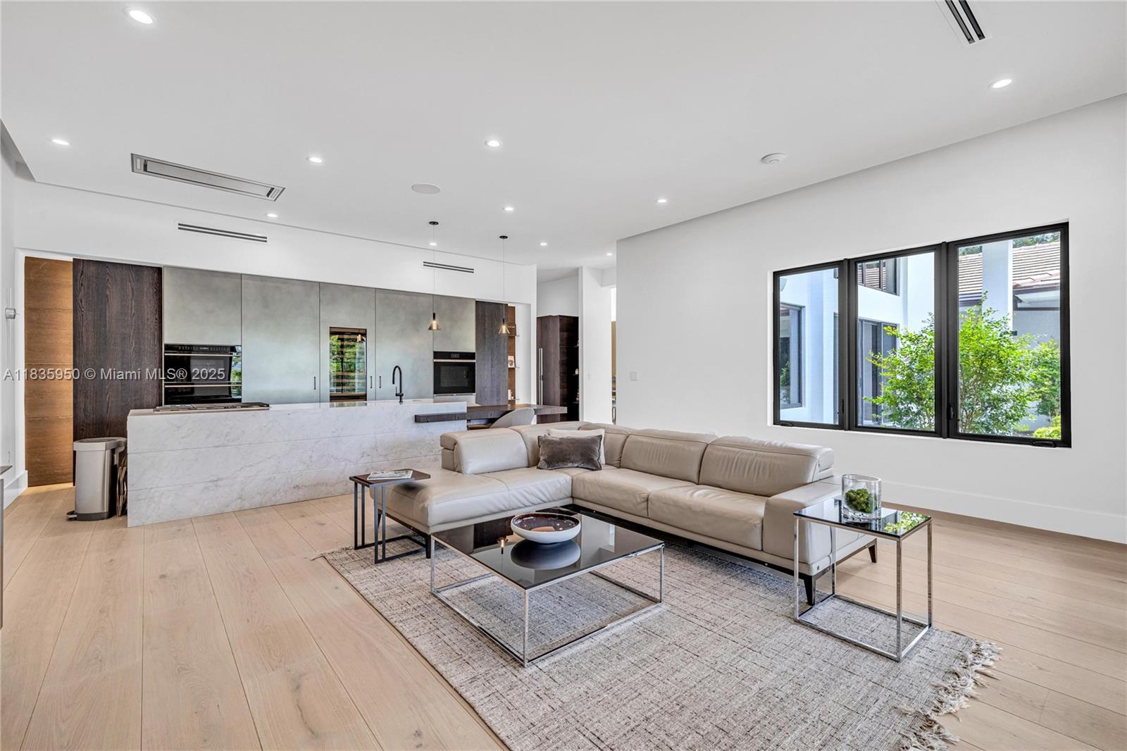 ANDREWS & BIGMAN SUB - Residential