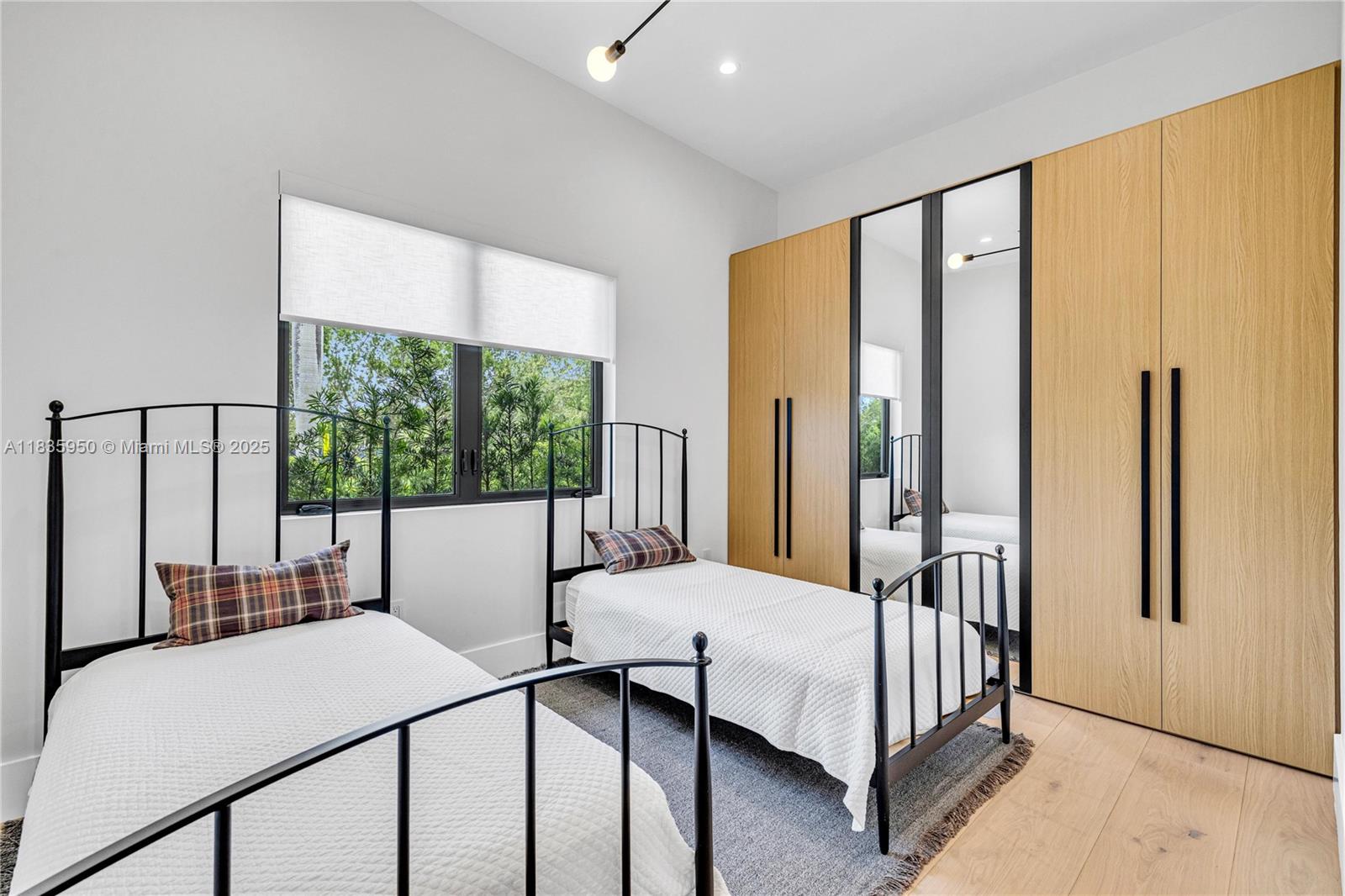 ANDREWS & BIGMAN SUB - Residential