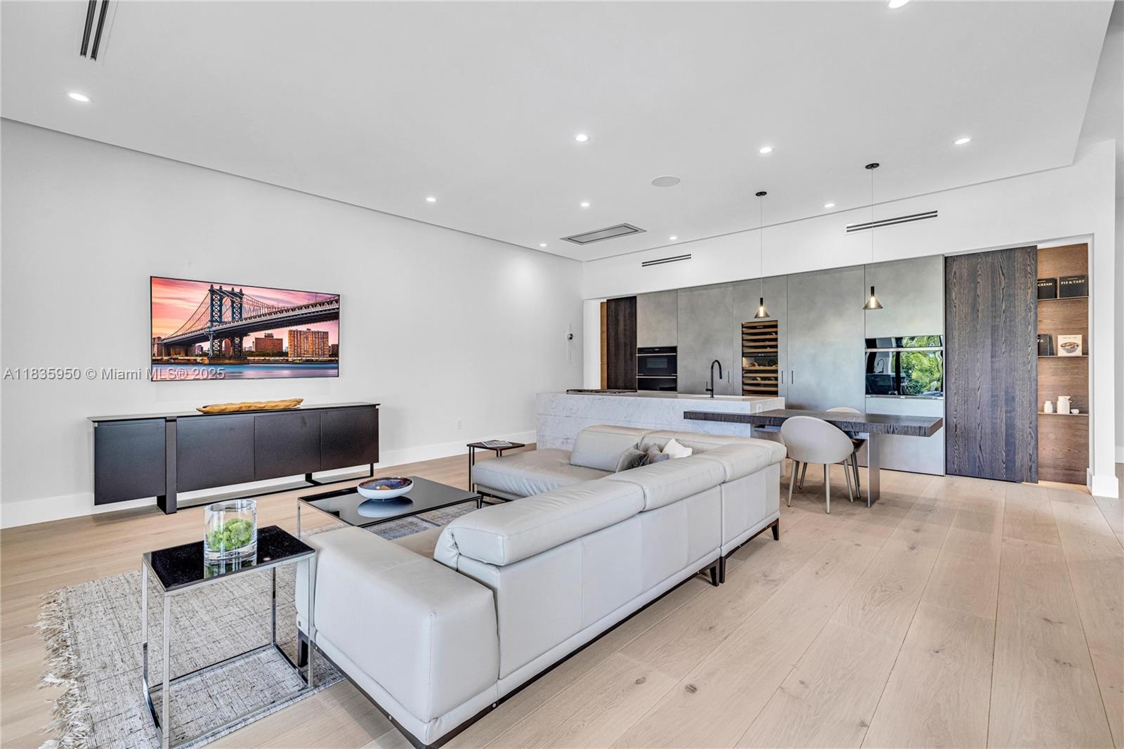 ANDREWS & BIGMAN SUB - Residential