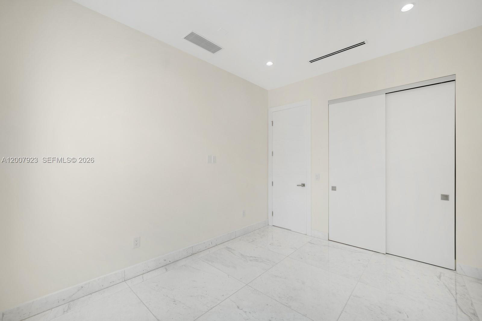 ADEMAR PARK AMD PL - Residential