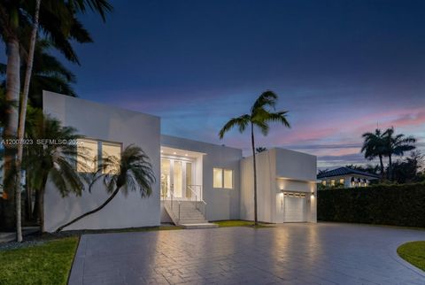 Tiny photo for 1090 NE 84th St, Miami, FL 33138 (MLS # A12007923)