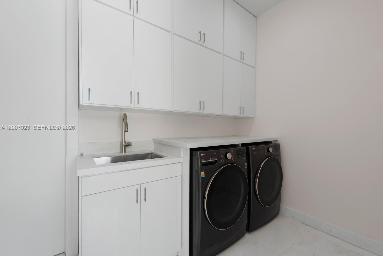 ADEMAR PARK AMD PL - Residential