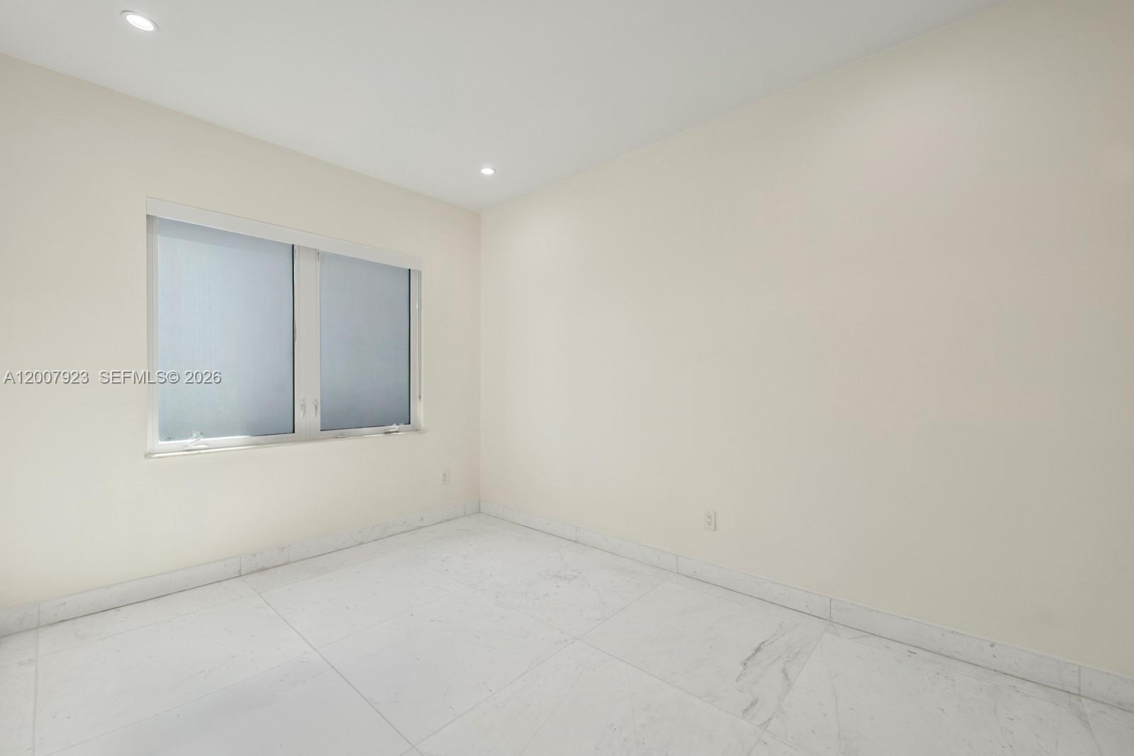 ADEMAR PARK AMD PL - Residential