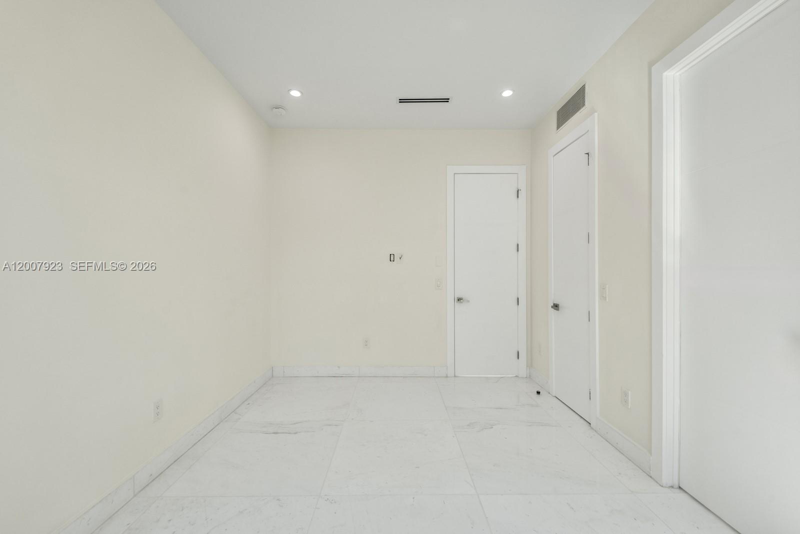 ADEMAR PARK AMD PL - Residential