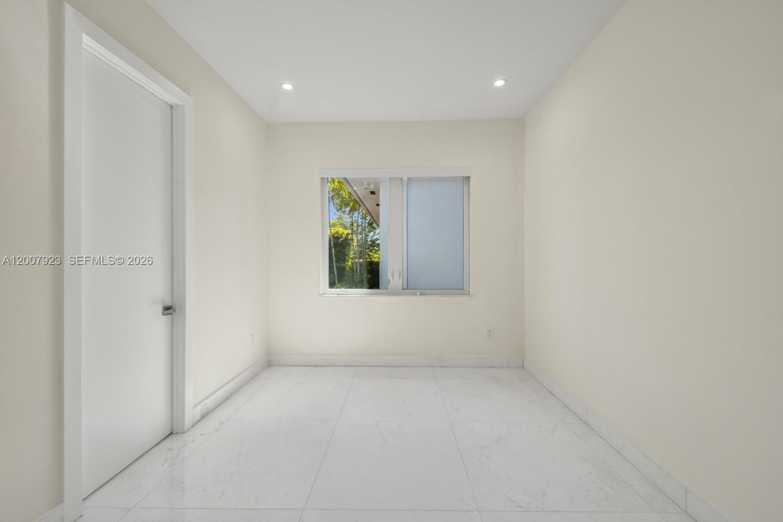ADEMAR PARK AMD PL - Residential