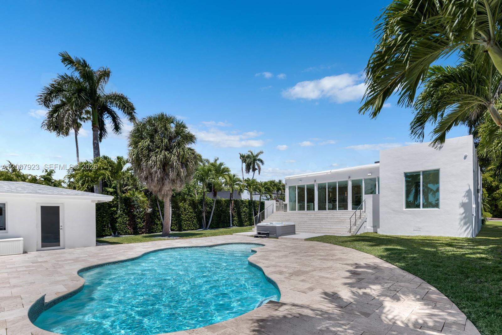 ADEMAR PARK AMD PL - Residential