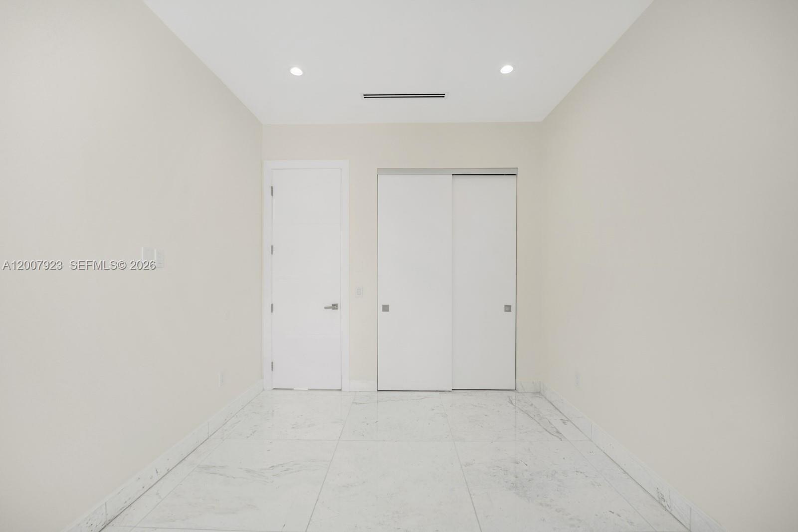 ADEMAR PARK AMD PL - Residential