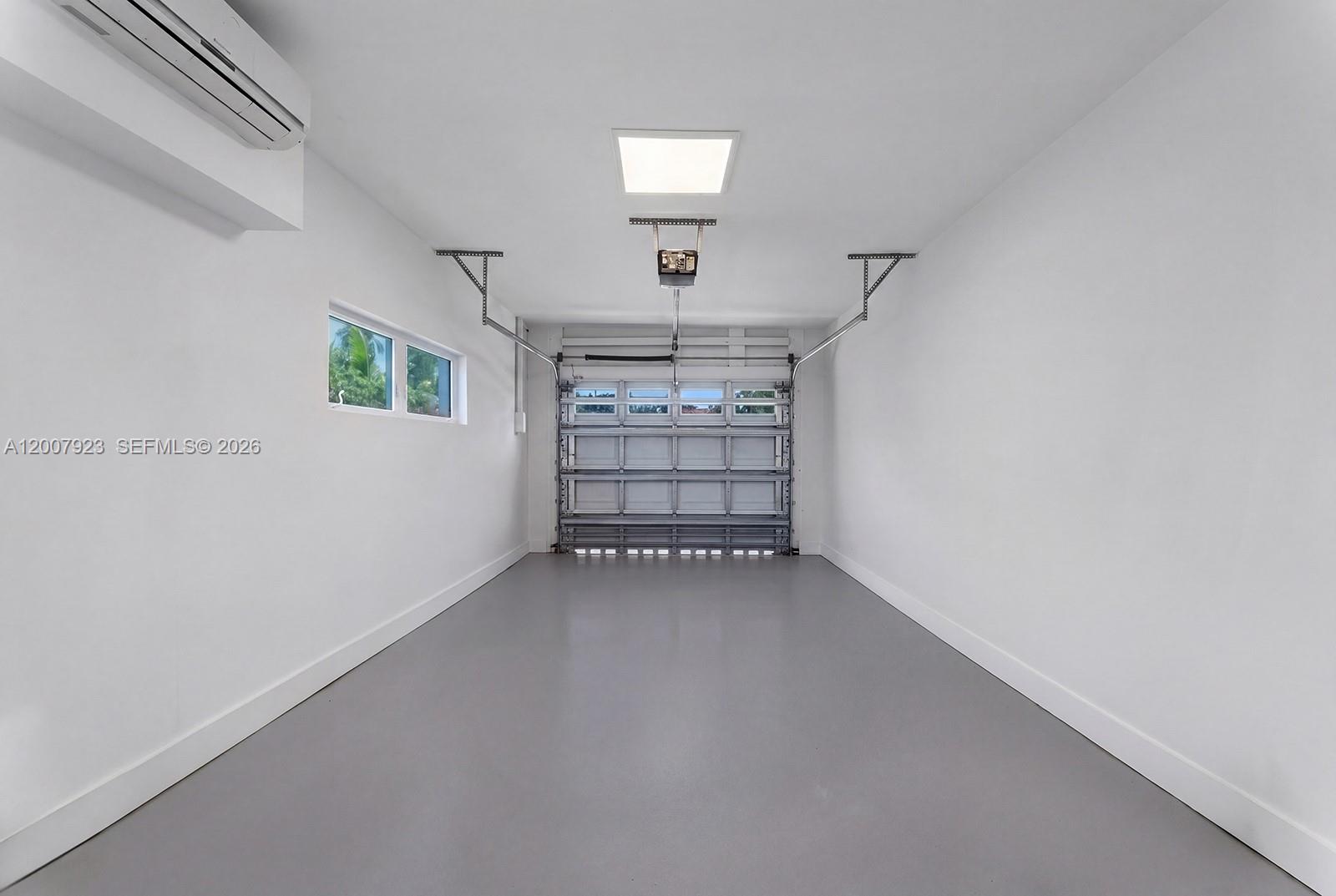 ADEMAR PARK AMD PL - Residential