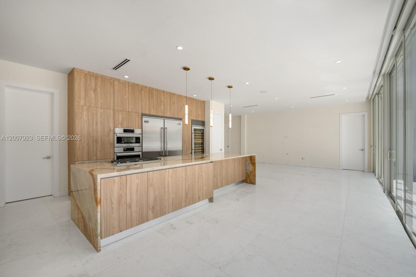 ADEMAR PARK AMD PL - Residential