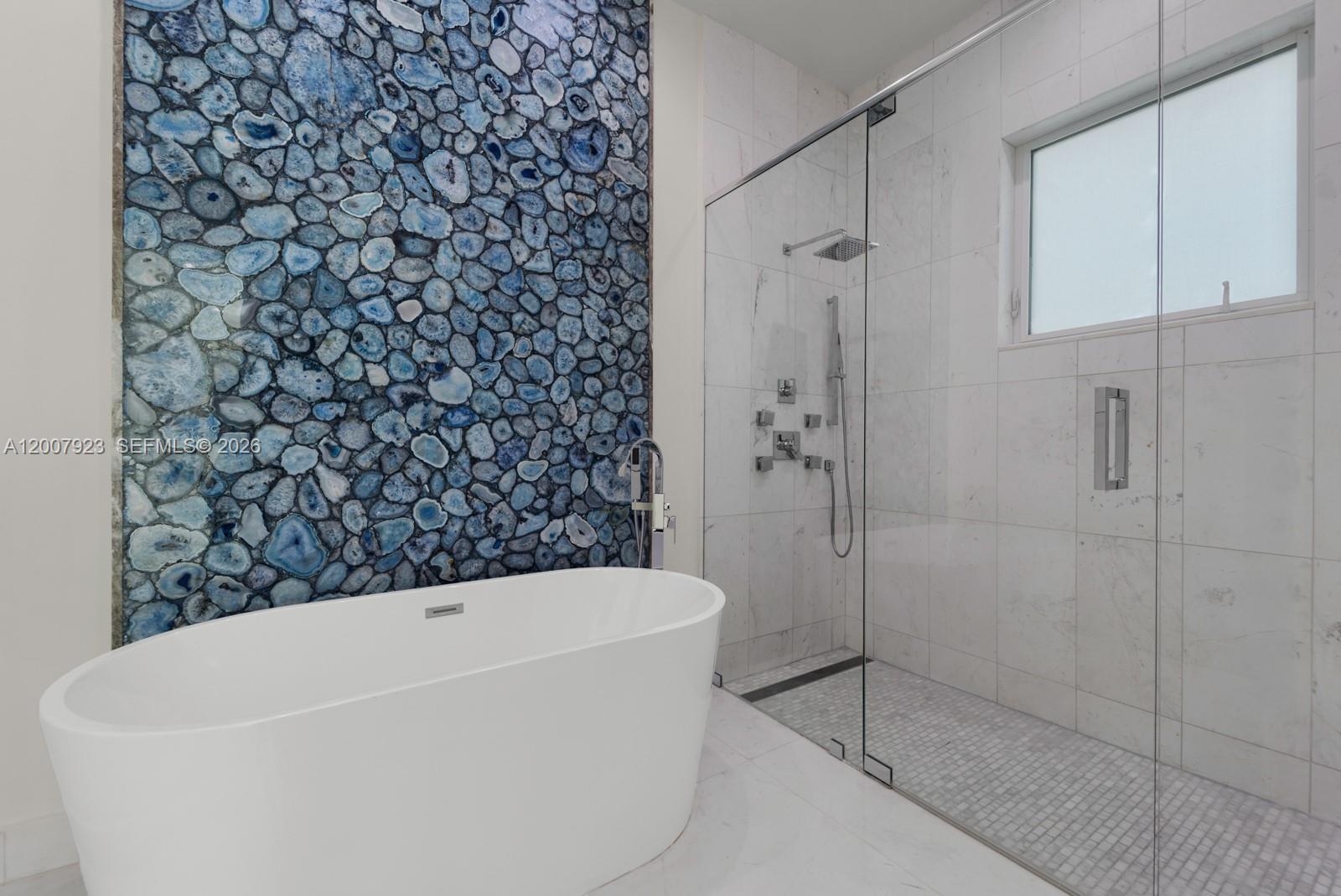 ADEMAR PARK AMD PL - Residential
