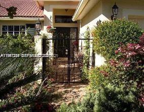 LEES CROSSING - Residential Lease