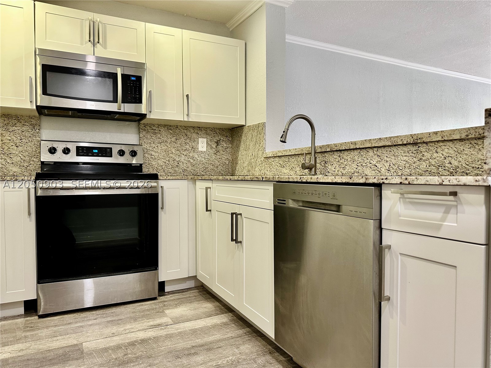 15430 SW 82 LN 633