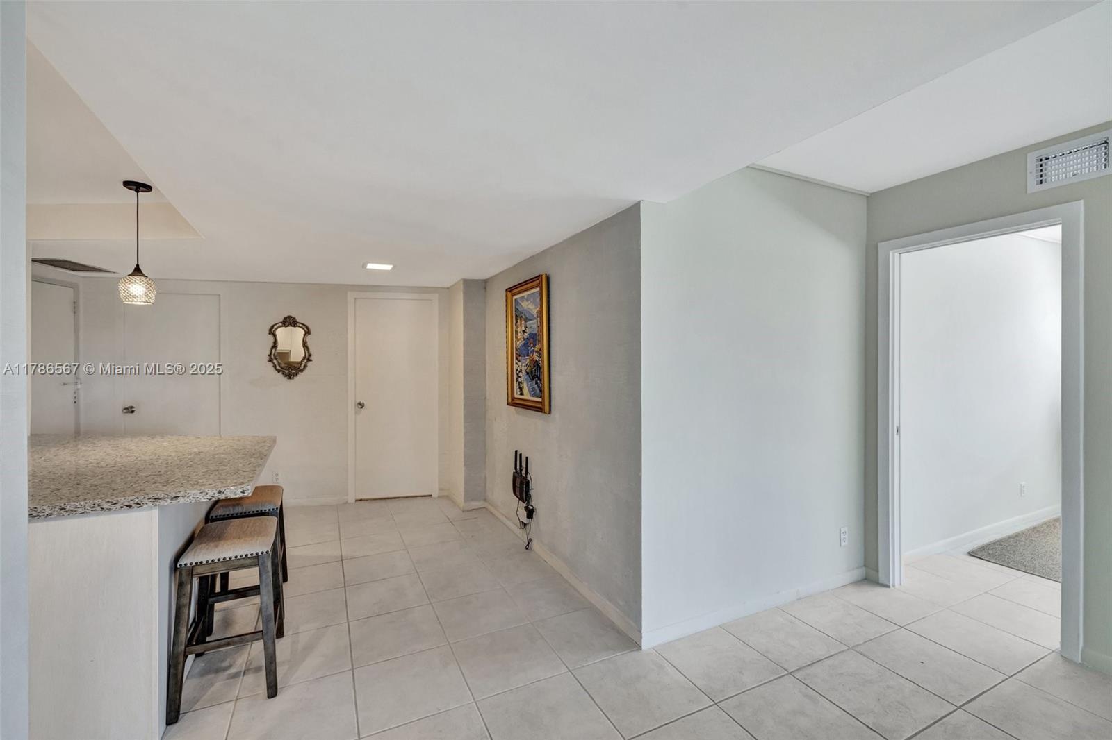 MAYA MARCA CONDO - Residential