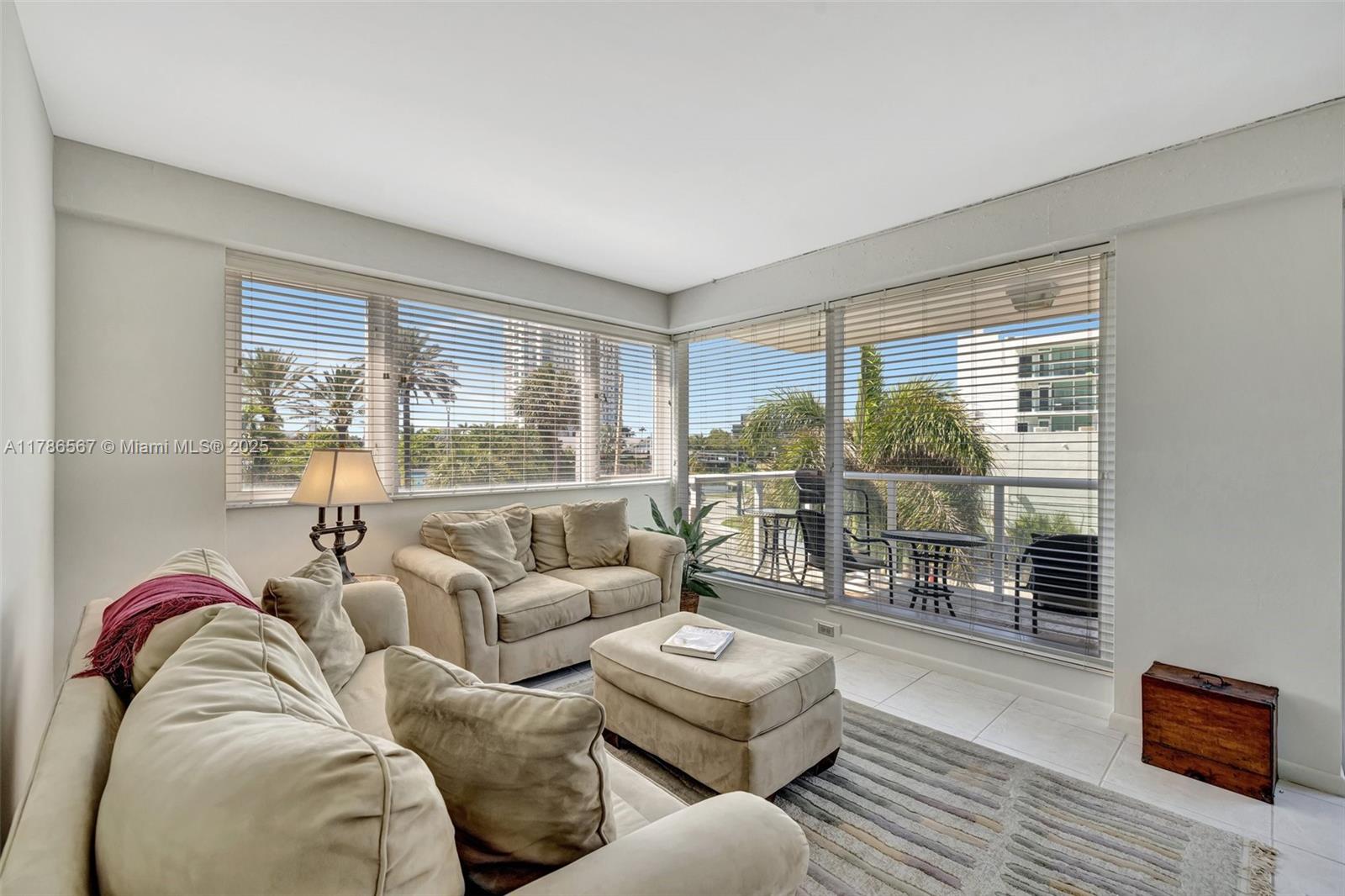 MAYA MARCA CONDO - Residential