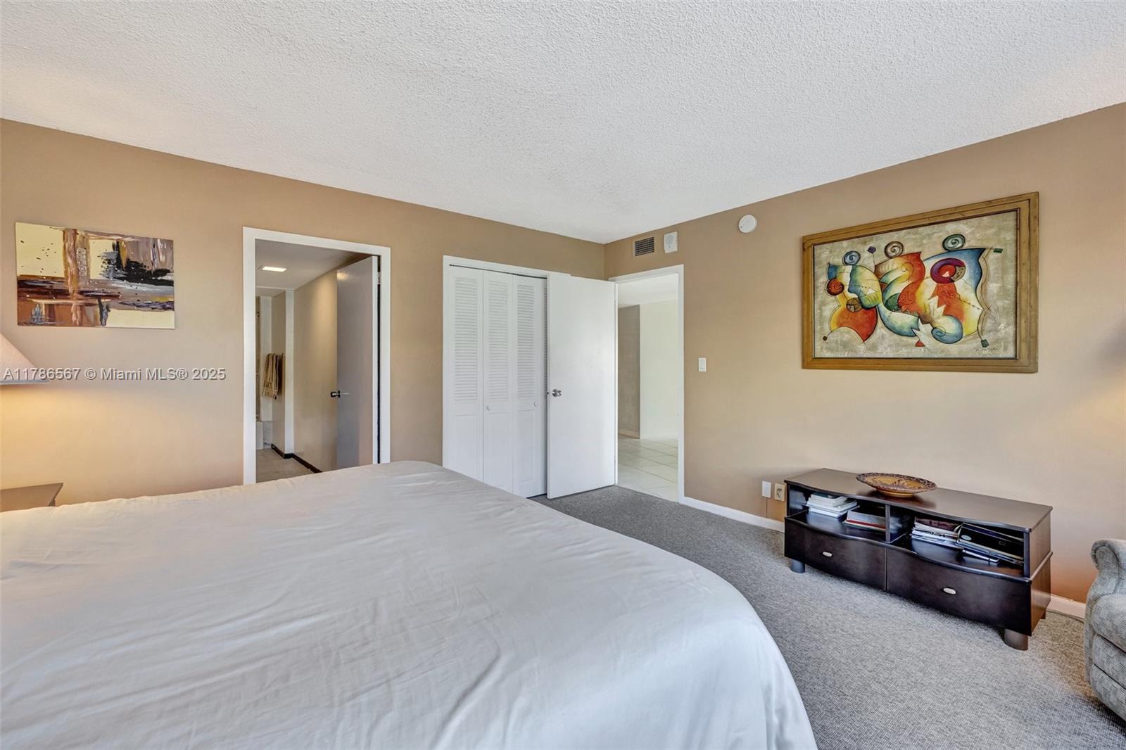 MAYA MARCA CONDO - Residential