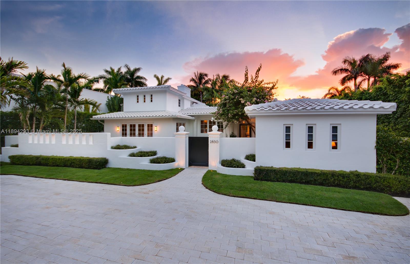 View photos, virtual tours, details... 2830 Lucerne Ave