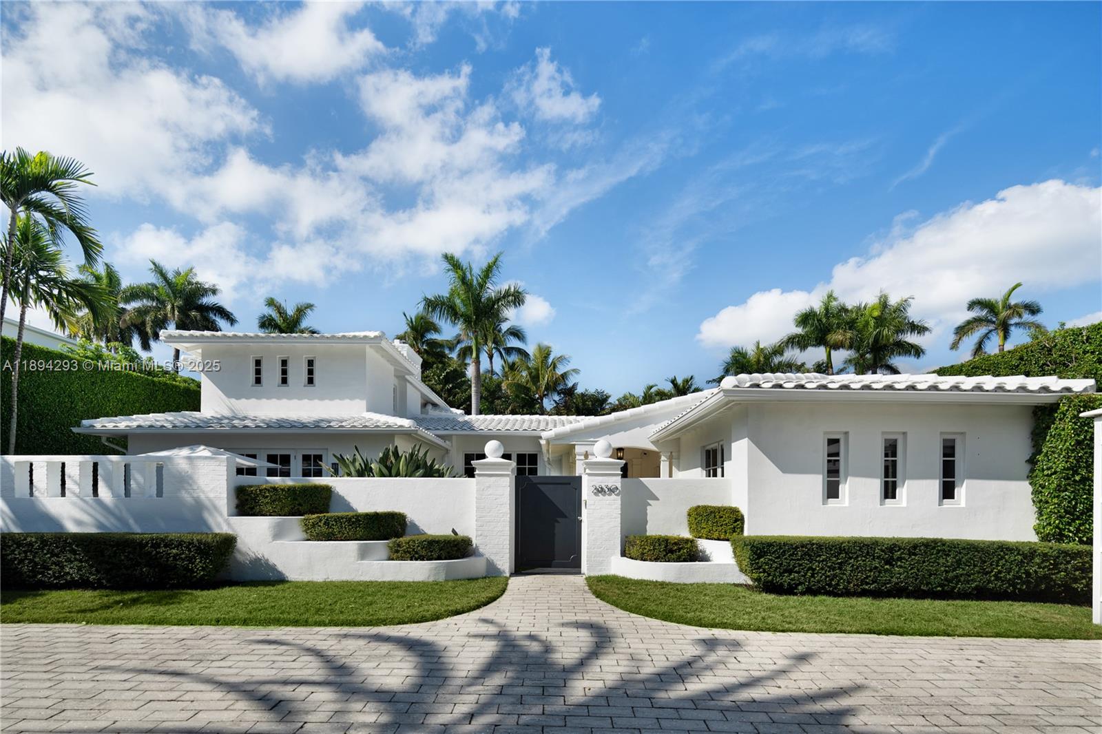 SUNSET ISLANDS-ISLAND NO - Residential