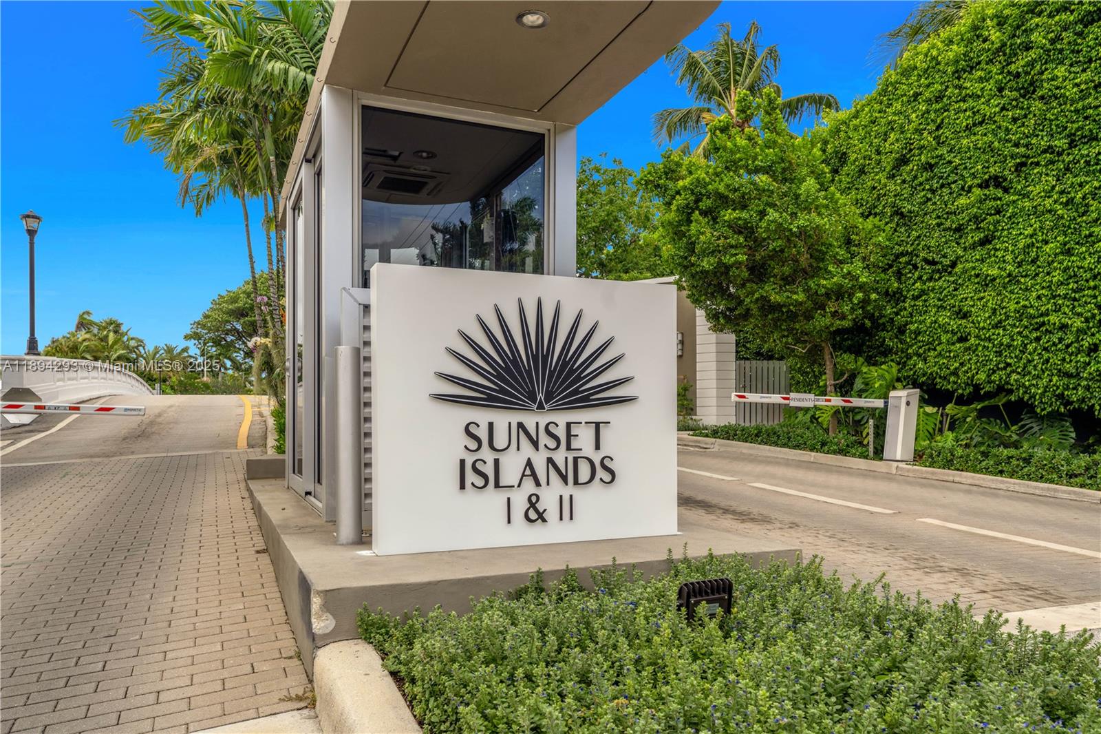 SUNSET ISLANDS-ISLAND NO - Residential