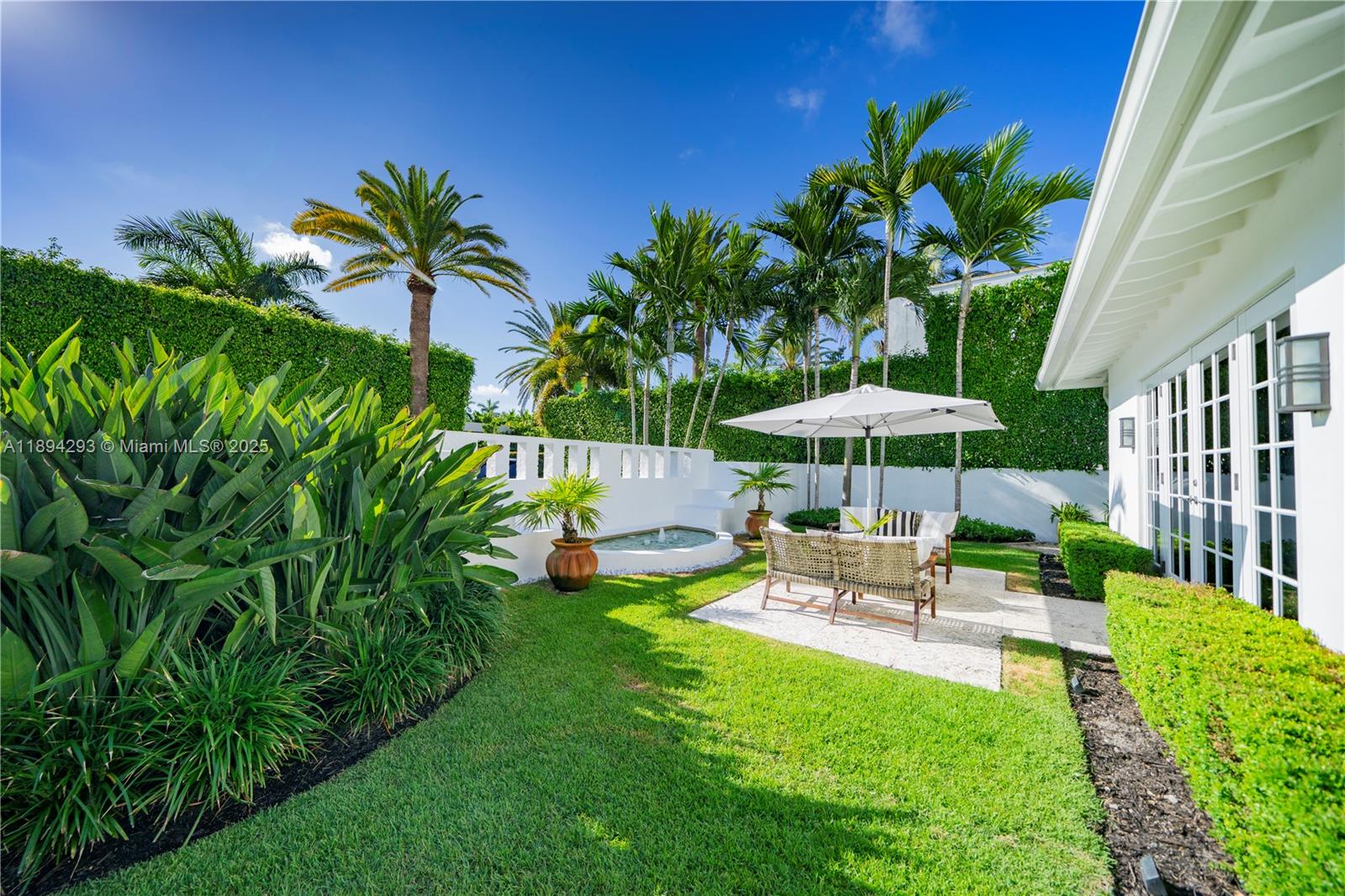 View photos, virtual tours, details... 2830 Lucerne Ave