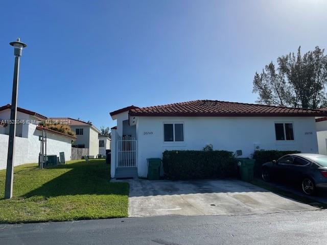 SAGA BAY TOWNHOMES 1ST AD - Residential