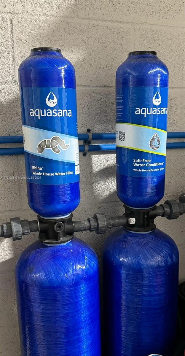 ENCLAVE AT MANGONIA PARK - Residential