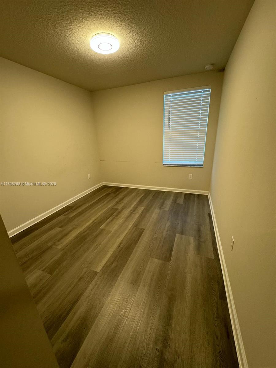 ENCLAVE AT MANGONIA PARK - Residential