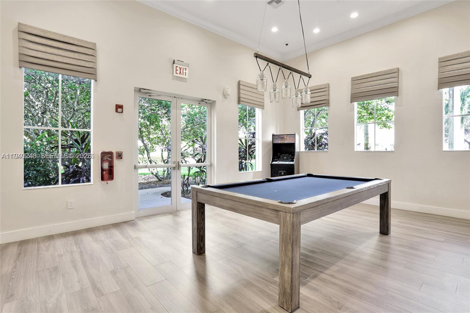 ISLES AT WESTON - Residential