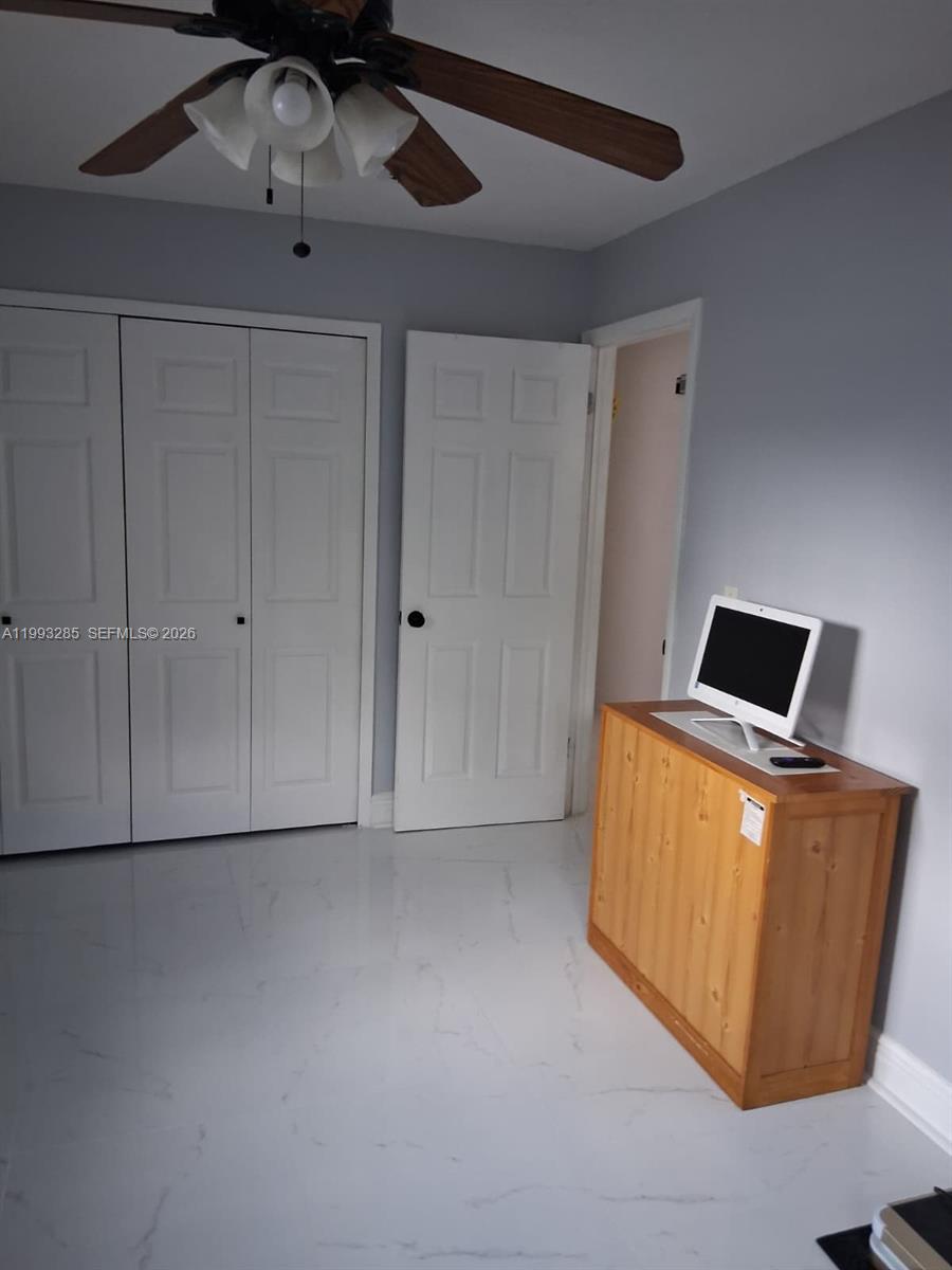ENGLISH ESTATES UNIT 01 - Residential