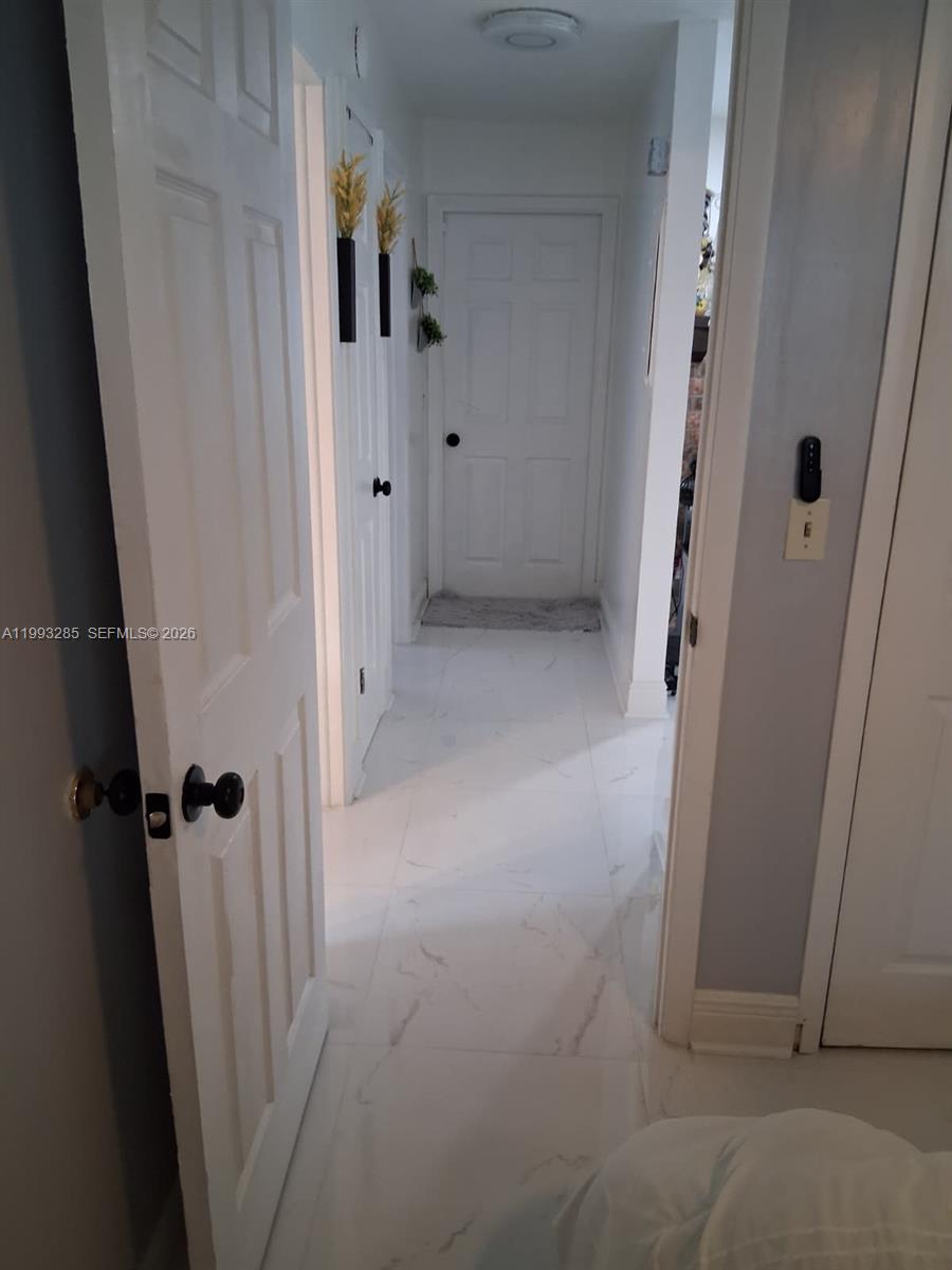 ENGLISH ESTATES UNIT 01 - Residential