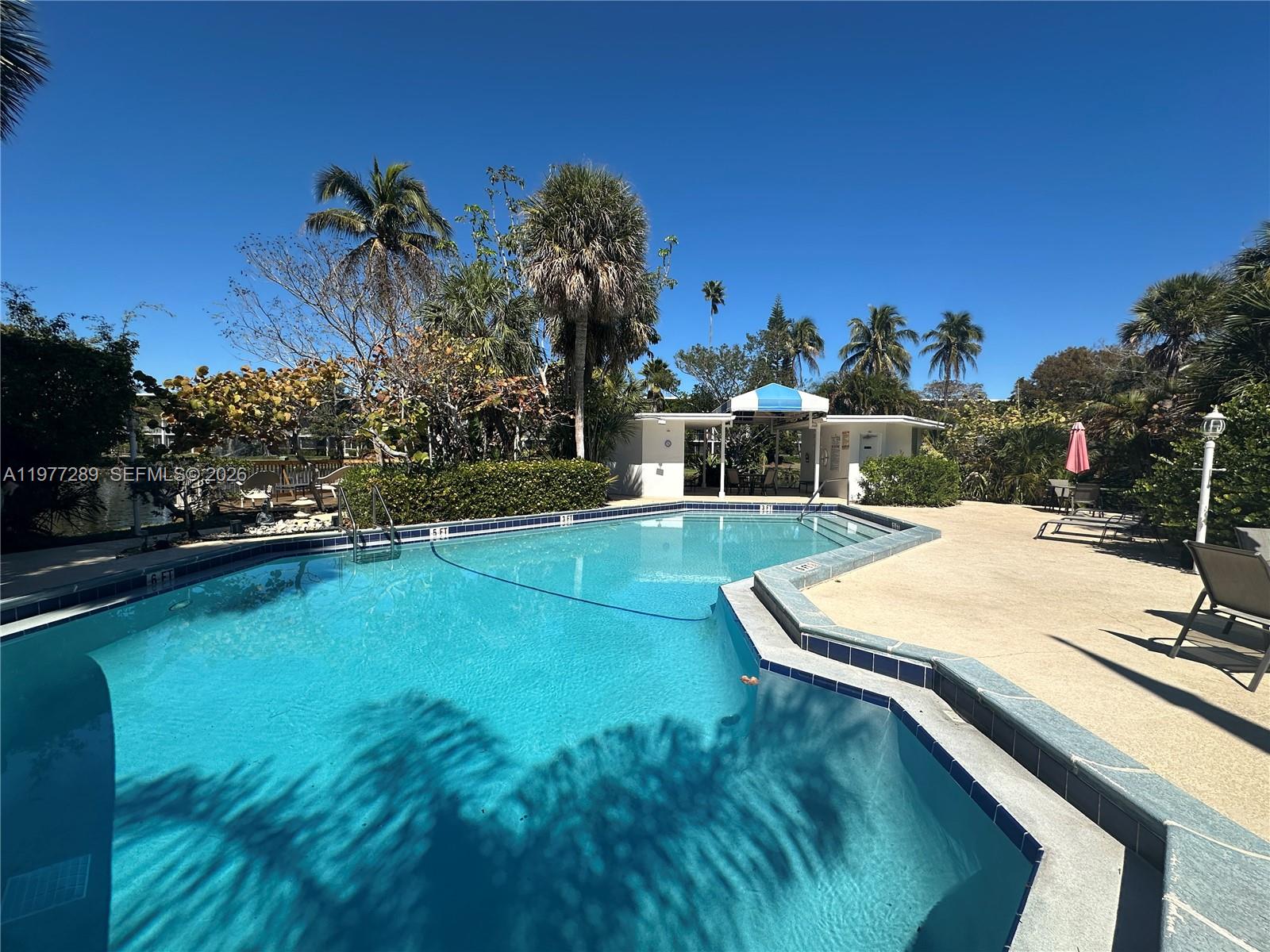 DEERFIELD LAKE CONDOMINIU - Residential