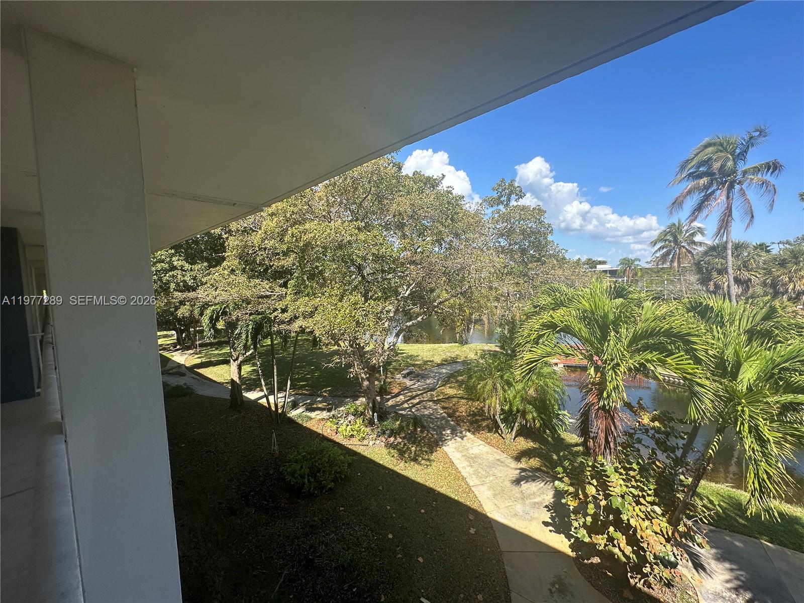 DEERFIELD LAKE CONDOMINIU - Residential