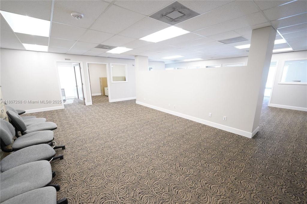 Photo of 2810 E Oakland Park Blvd #305, Fort Lauderdale, FL 33306 (MLS # A11807268)