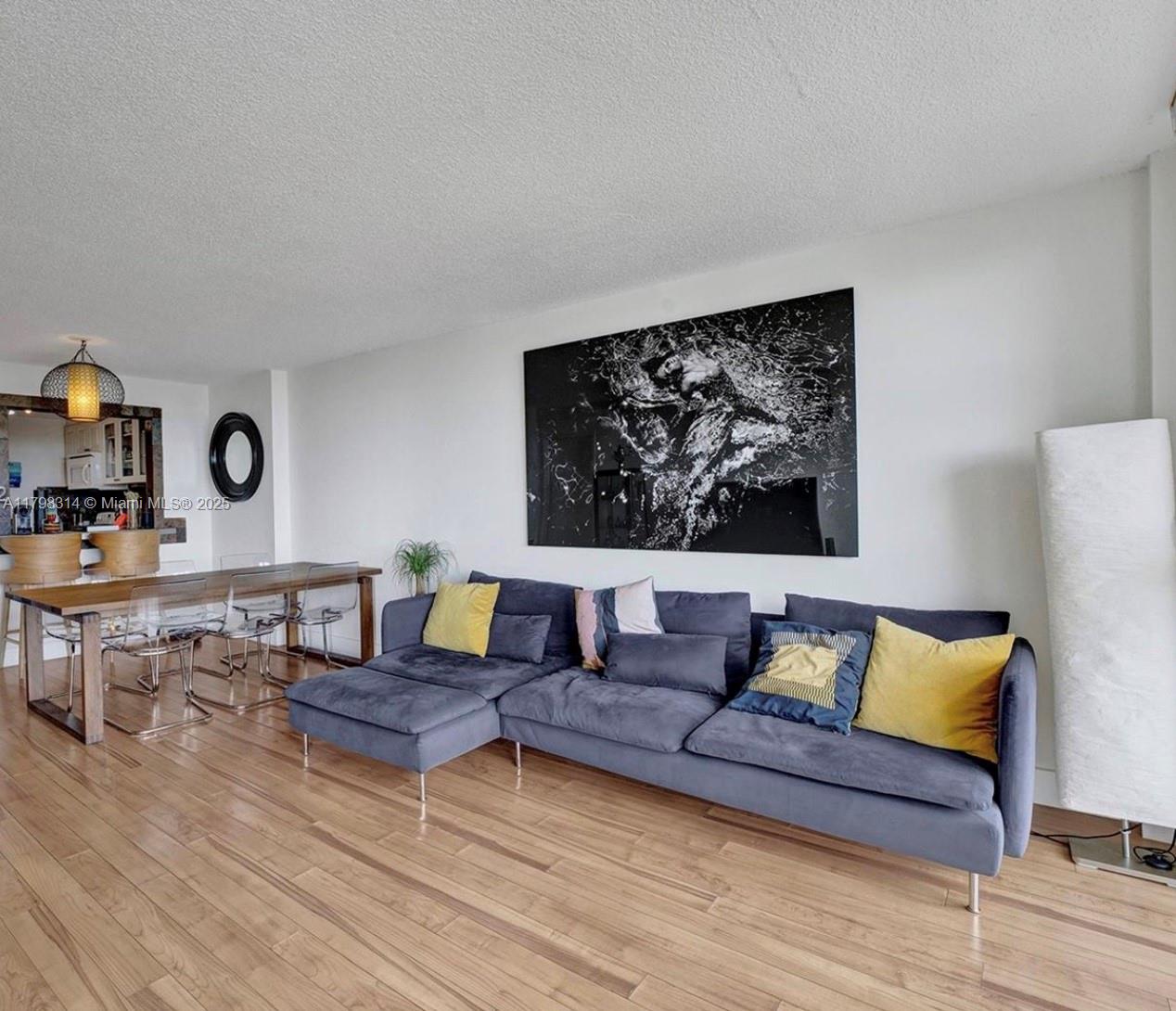 1228 West Ave 1510