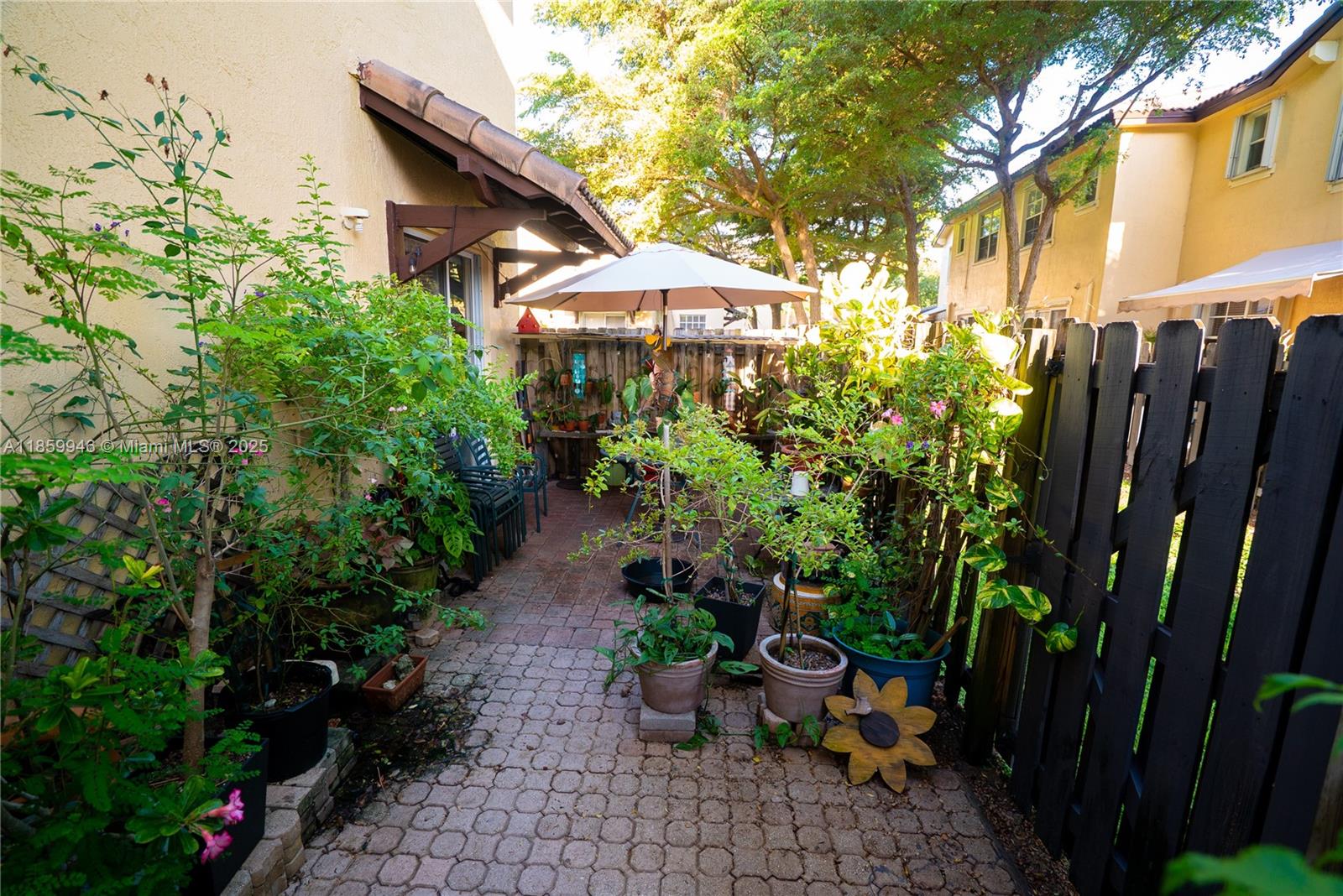 THE SHORES CONDO NO 2 - Residential