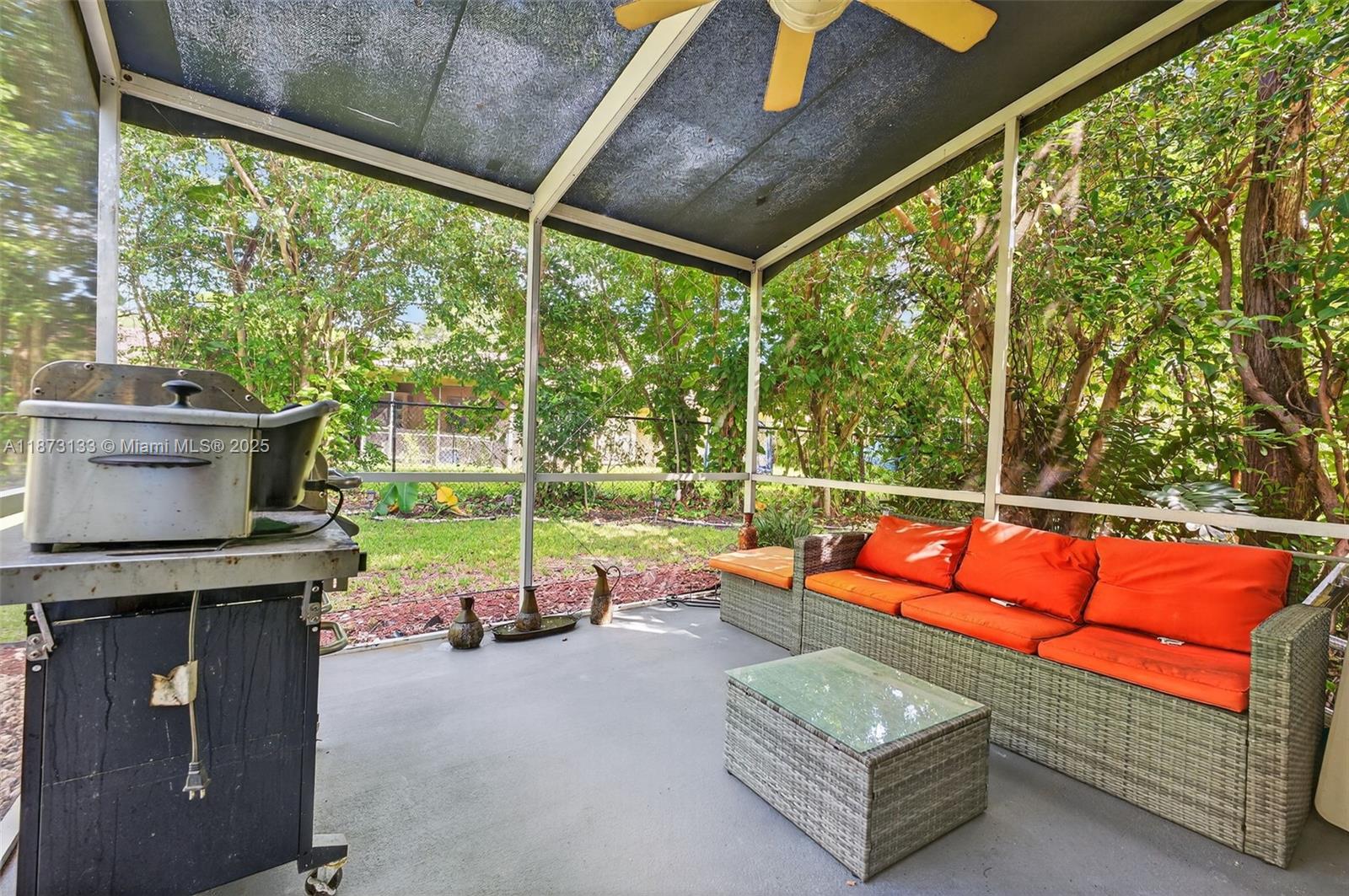 WOODSIDE ESTATES - Residential