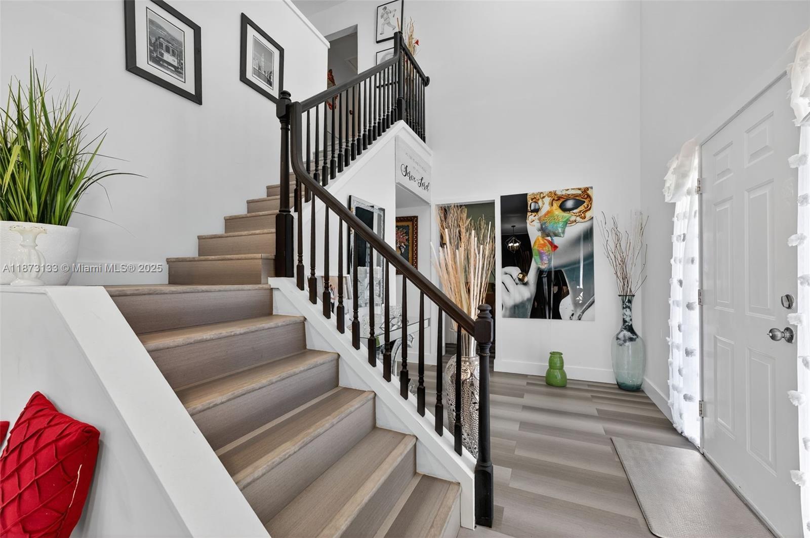 WOODSIDE ESTATES - Residential