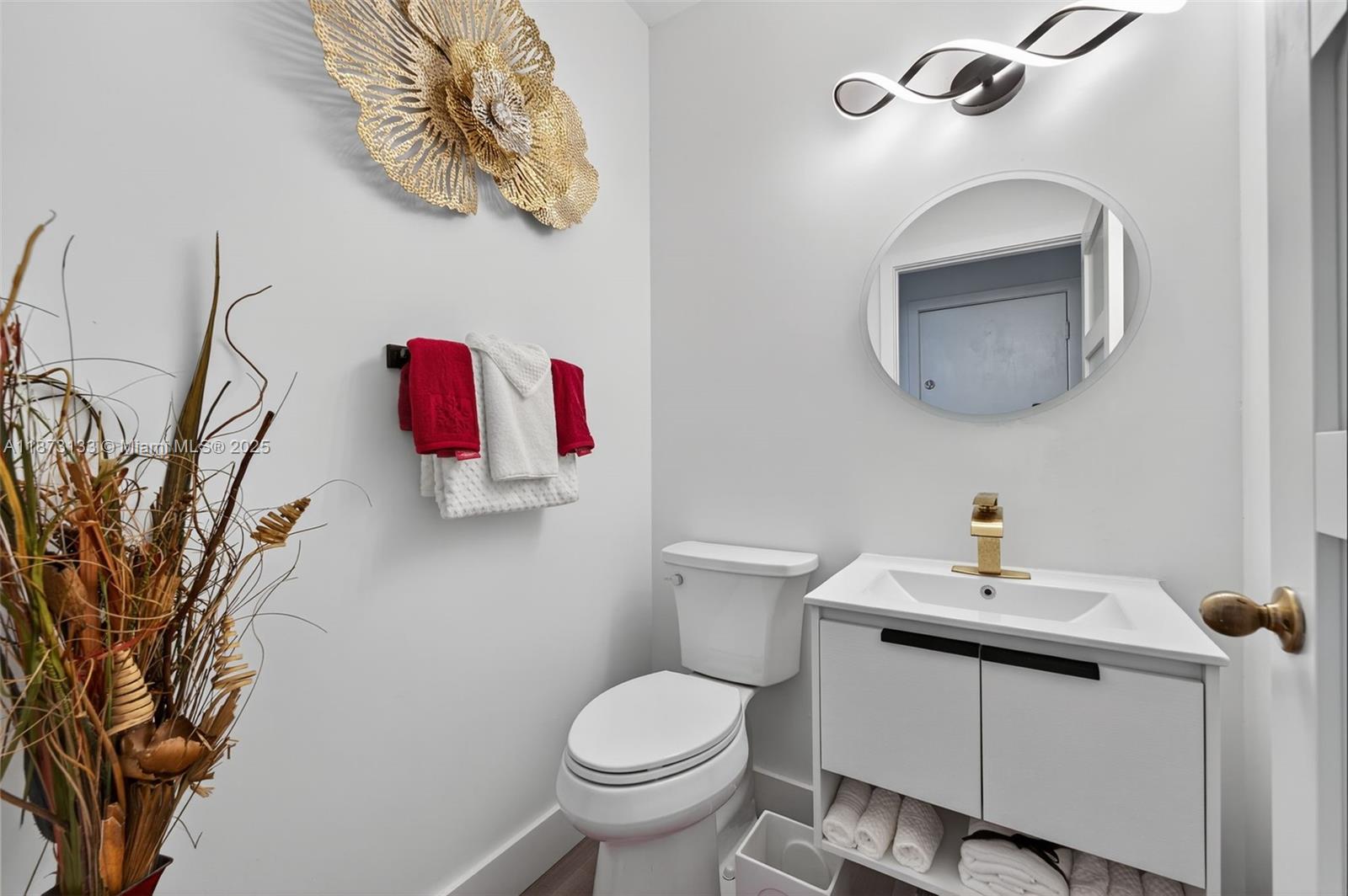 WOODSIDE ESTATES - Residential