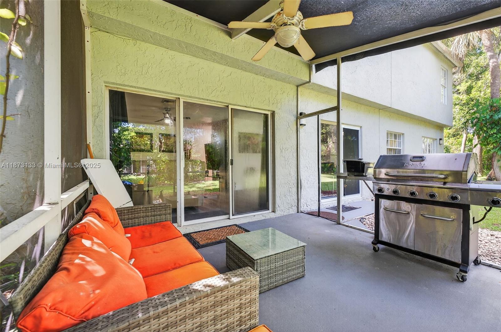 WOODSIDE ESTATES - Residential