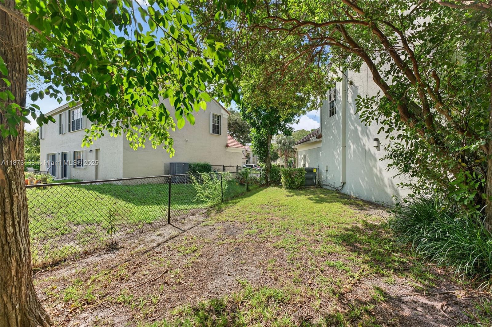 WOODSIDE ESTATES - Residential