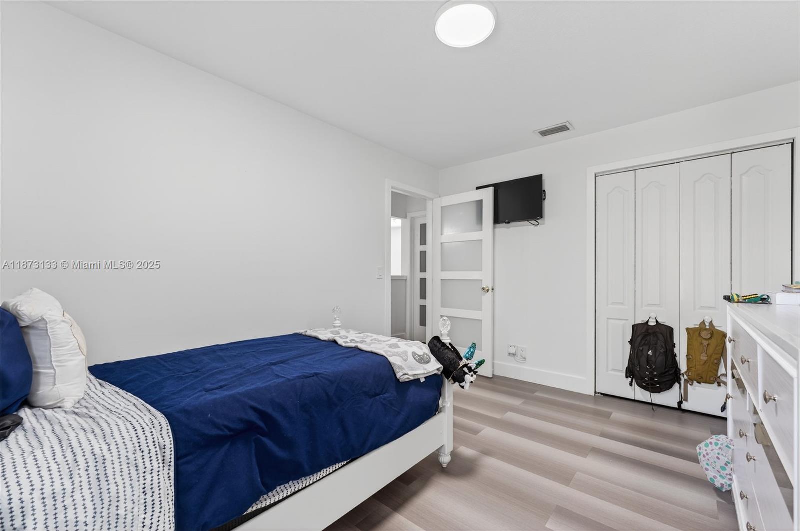 WOODSIDE ESTATES - Residential