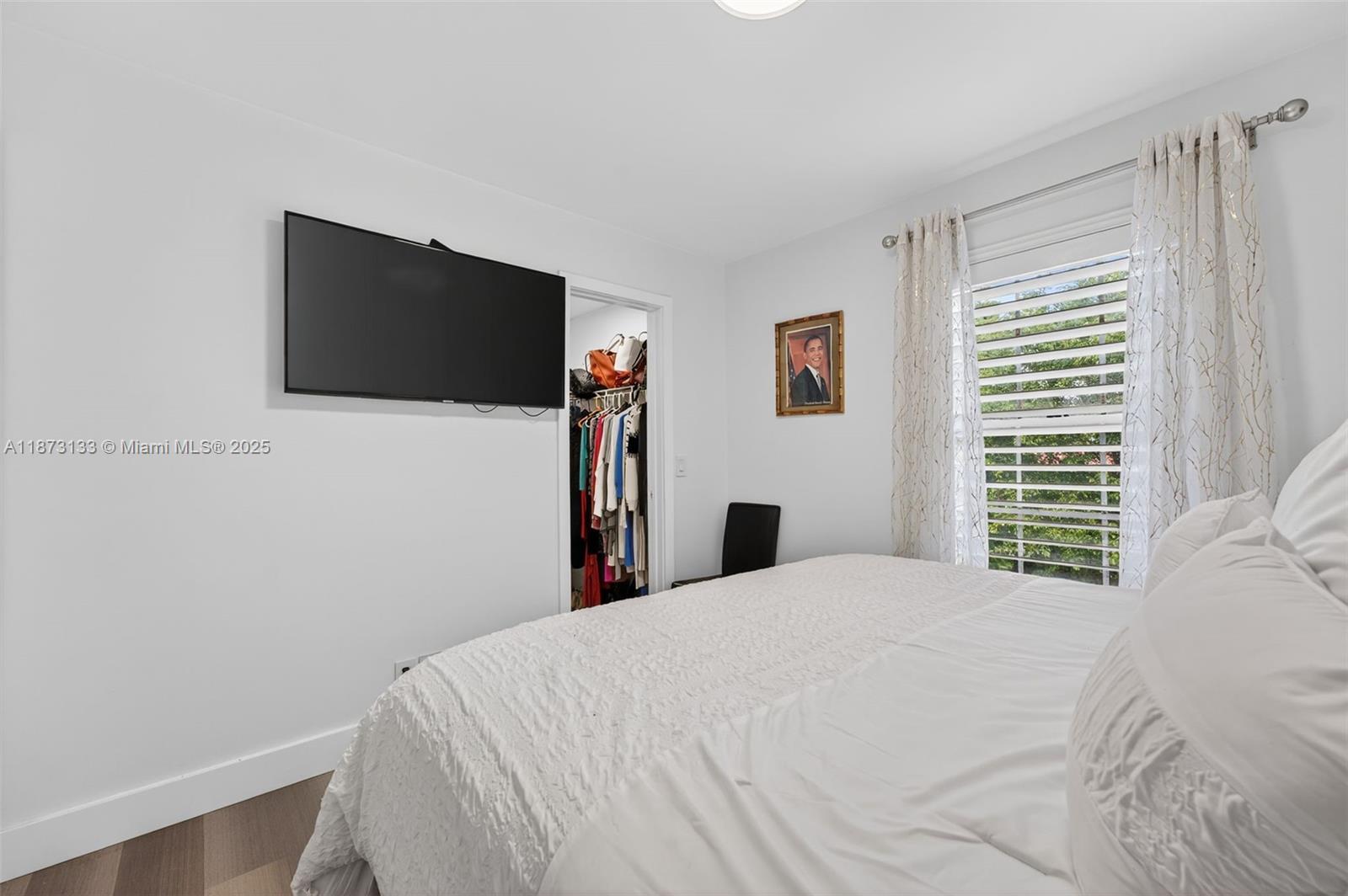 WOODSIDE ESTATES - Residential