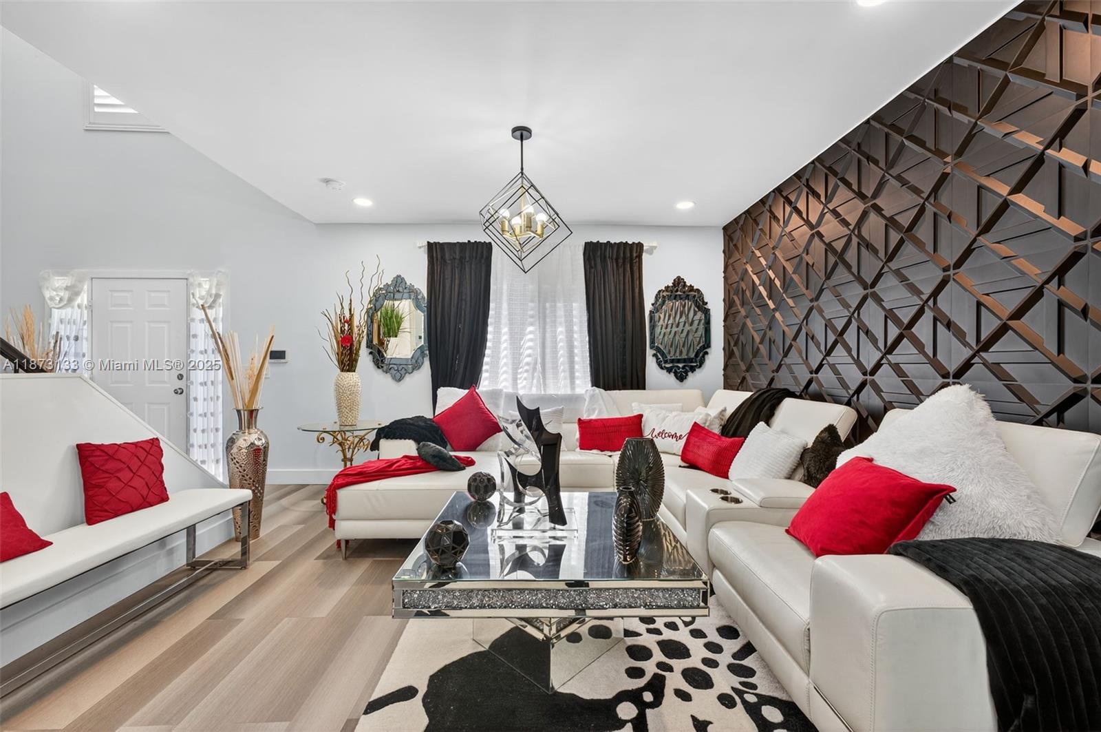 WOODSIDE ESTATES - Residential