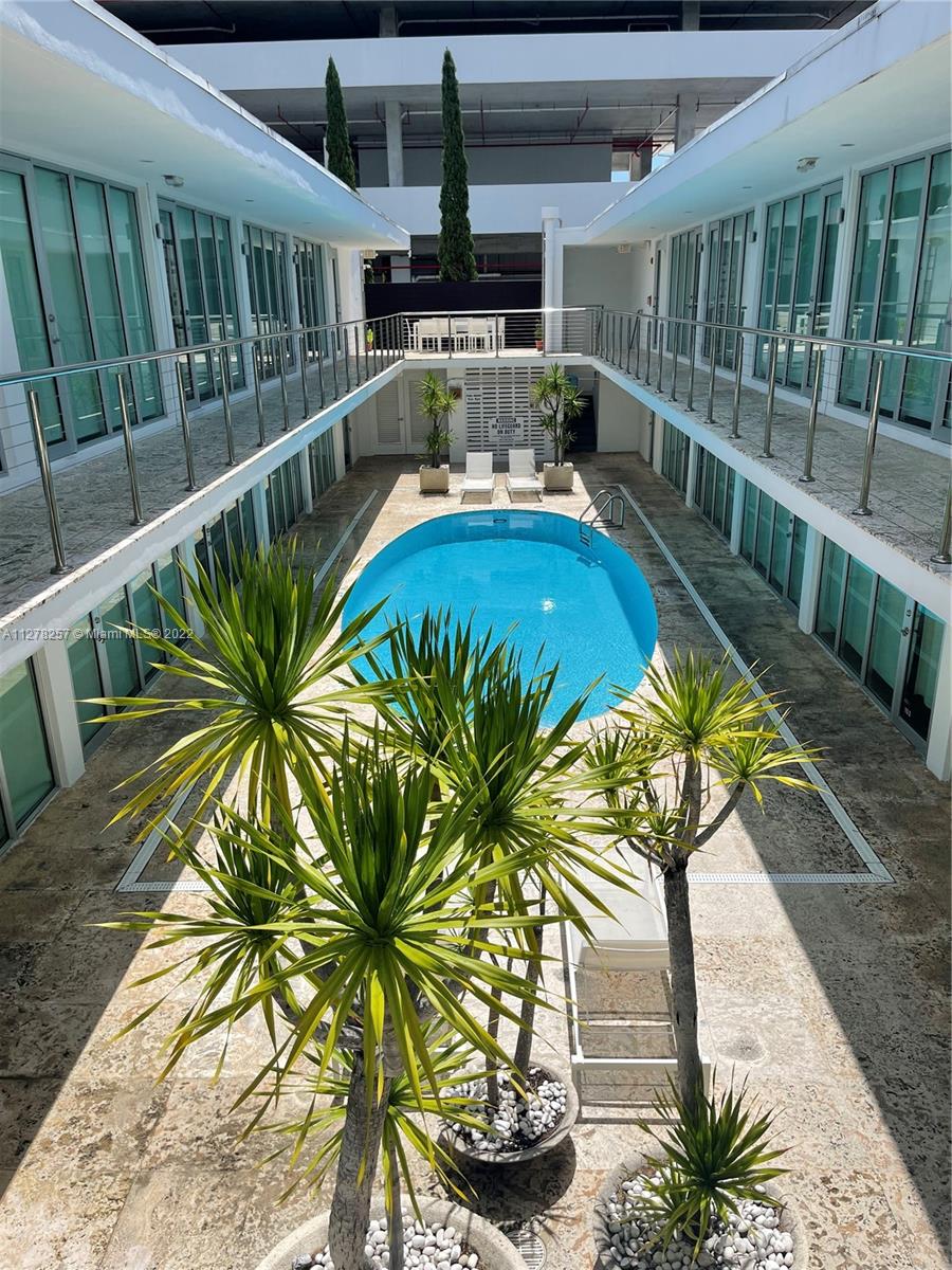 Fully furnished 1 bedroom 1 bathroom on the highly desired West Ave. Trader Joes, Publix and Whole foods are all mins away. The Fontana is a quite boutique building and has pool and intercom gated entrance. Very well located on the corner of West ave half block from Lincoln Road. Washer Dryer Combo in unit. The unit is located right next to the pool, Landlord is open to 6+ months leases