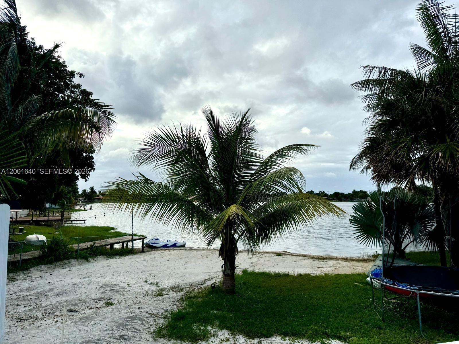 LAKE LAURENCE NORTH - Residential