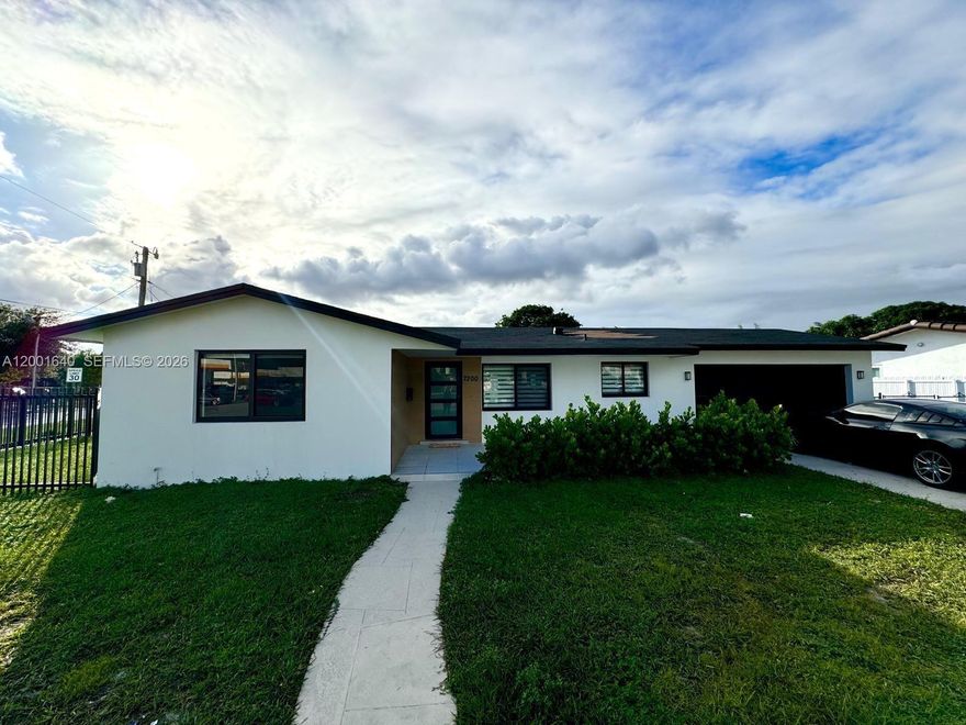ELEGANT AND MODERN FULLY RENOVATED CORNER HOME IN WEST HIALEAH.  LARGE FENCED IN LOT WITH AN AMAZING POOL AND BACKYARD.  ACCESS TO LAKE IN THE BACK.  THIS HOME WILL NOT LAST IN THIS QUIET NEIGHBORHOOD WITH EASY ACCESS TO MANY PLACES OF ENTERTAINMENT, RESTAURANTS, SHOPS AND MUCH MUCH MORE.
