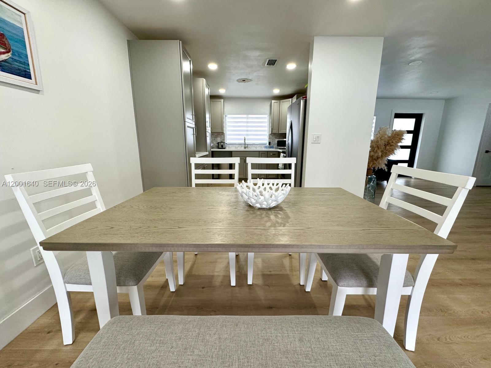 LAKE LAURENCE NORTH - Residential