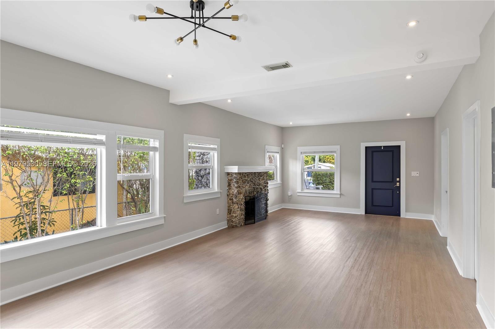 GRAPELAND - Residential