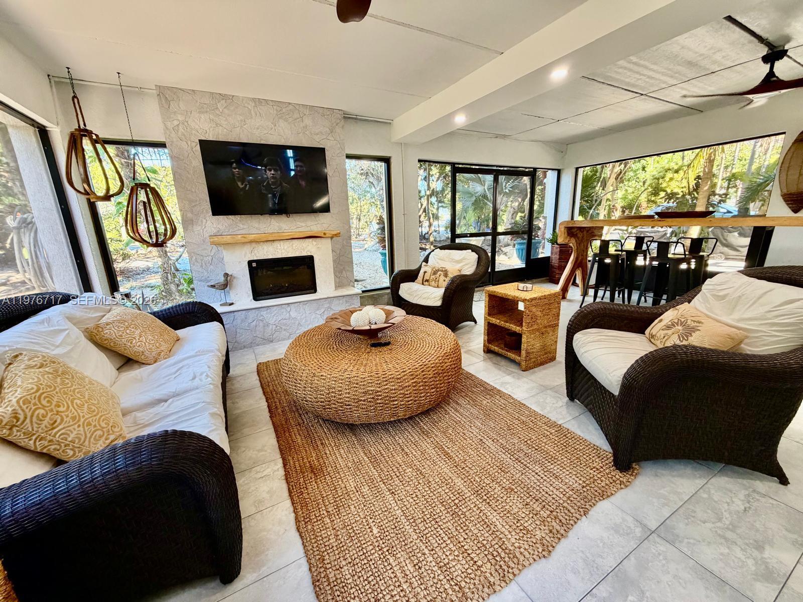 NORTH MARATHON SHORES PLA - Residential Lease